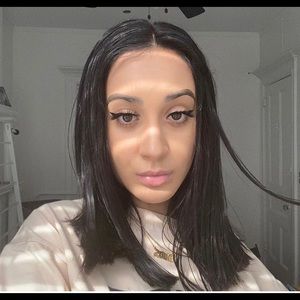 Meet your Posher, Elisa